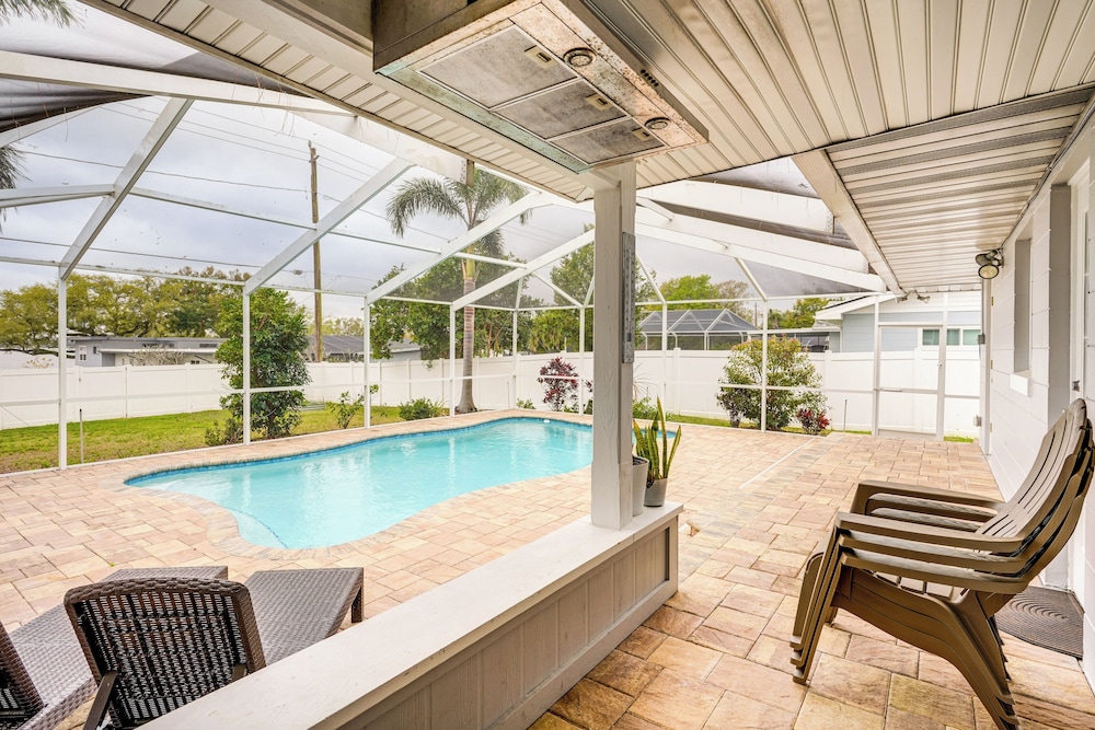 6 Mi to Legoland: Retreat w/ Pool & Fenced Yard