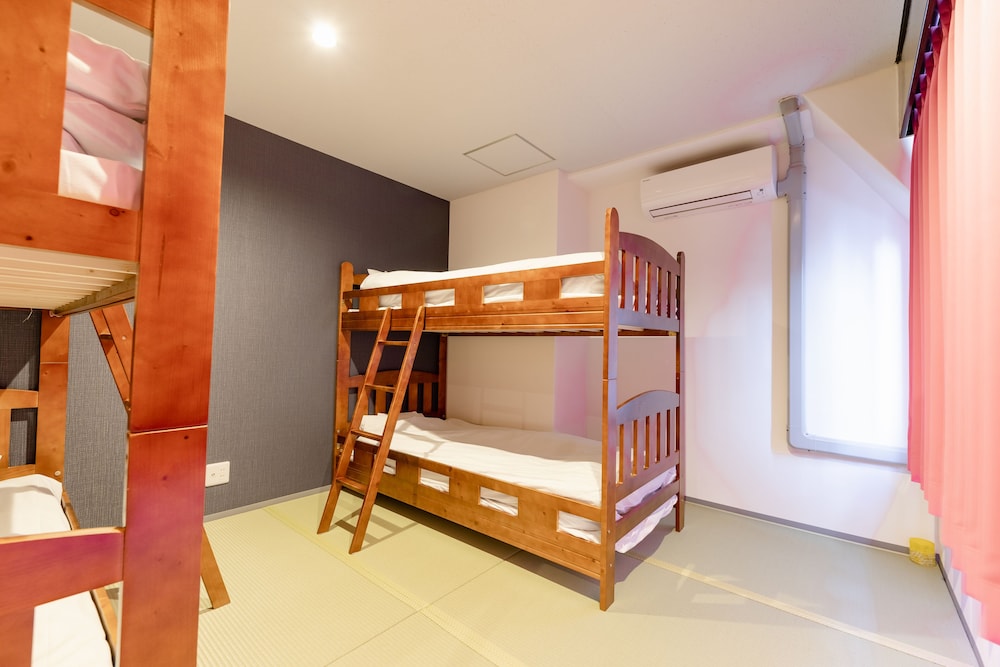Nikko Inn Minamisenba - Hostel