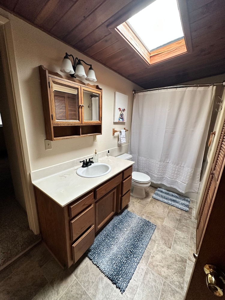 Medford Home and 2 Condos With Pool