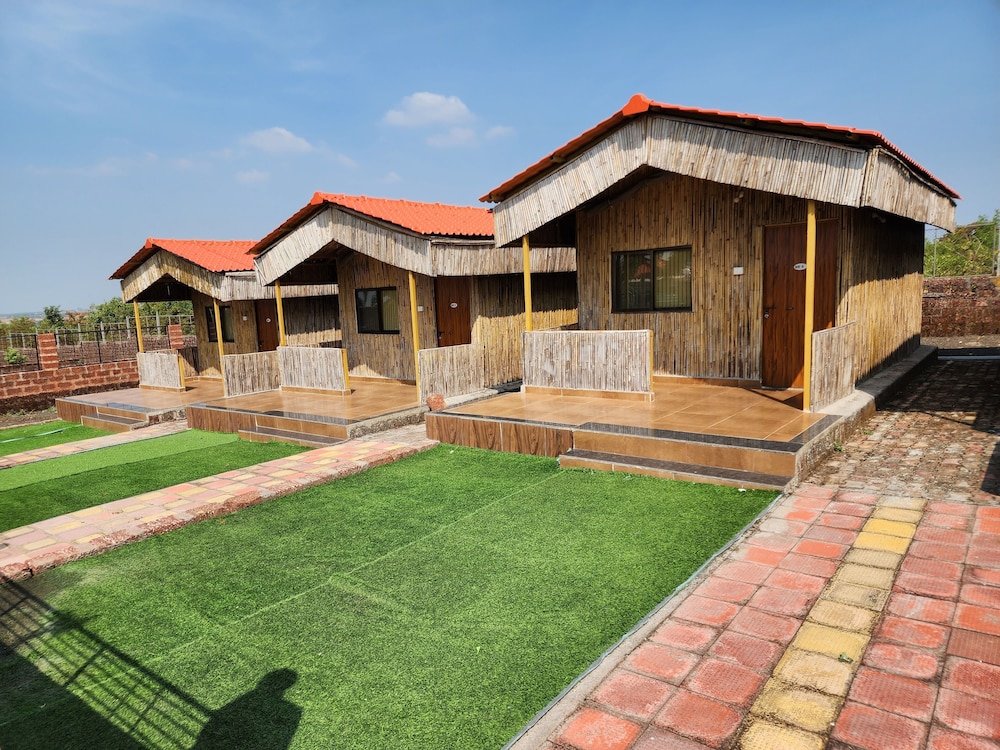 Mango Valley Resorts Ganpatipule