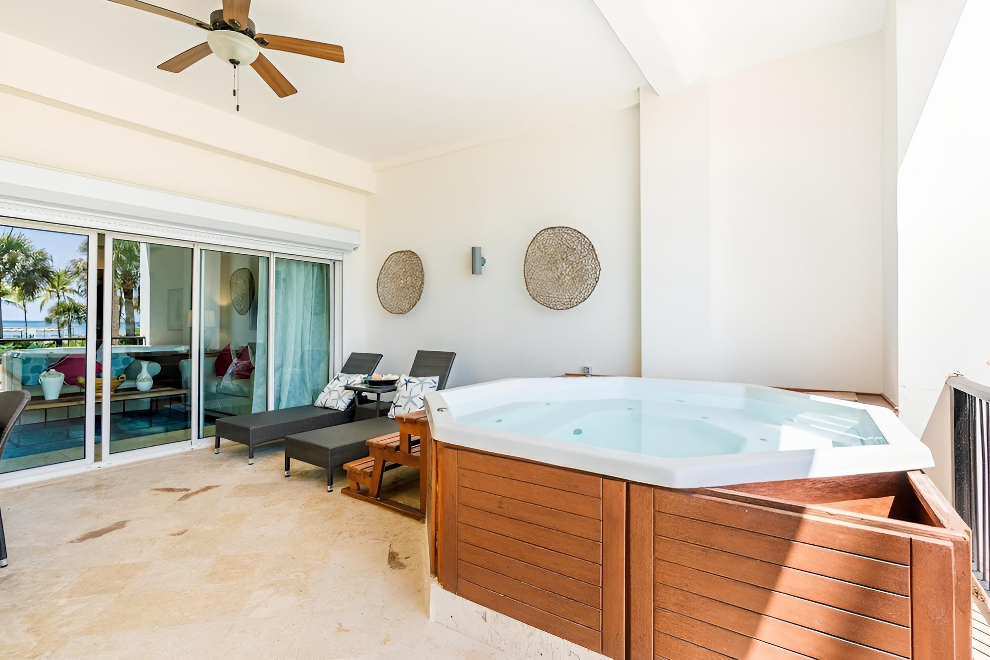 Beachfront w Direct Beach Access Private Jacuzzi view 5