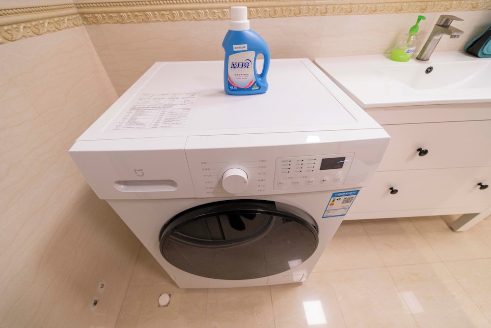 Tyms Xujiahui Premium 2BR APT Metro