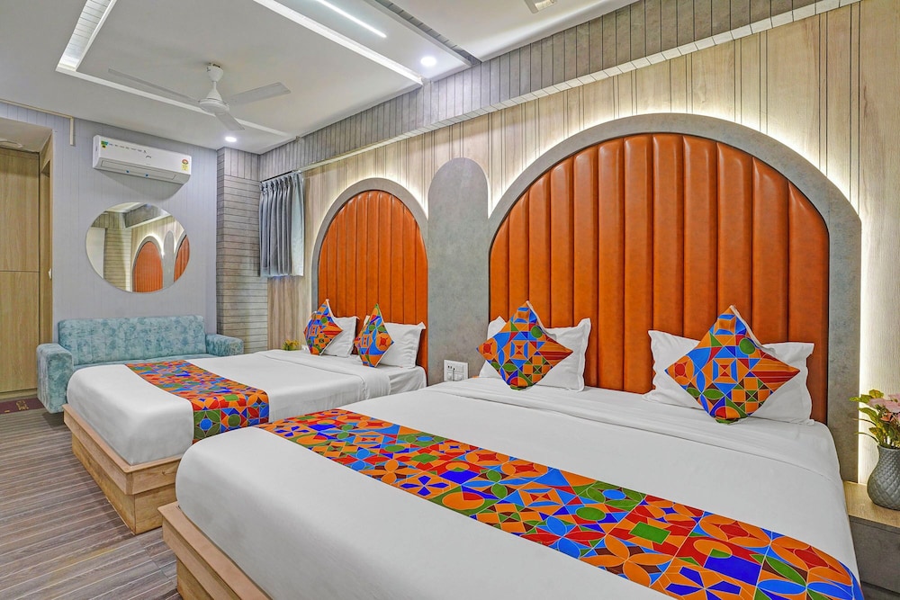 Fabhotel Blu Rooms