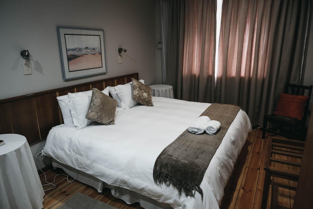 Karoo Country Inn Hotel