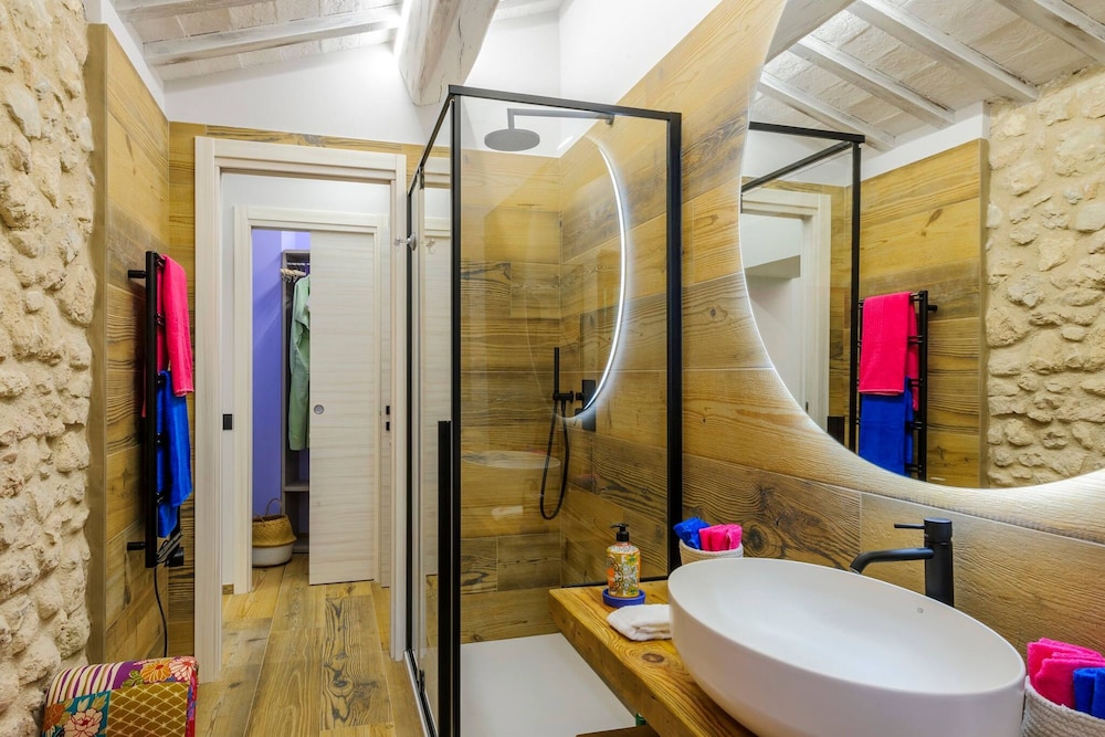 Casalino Galassi 4 2 by Marche Holiday Villas