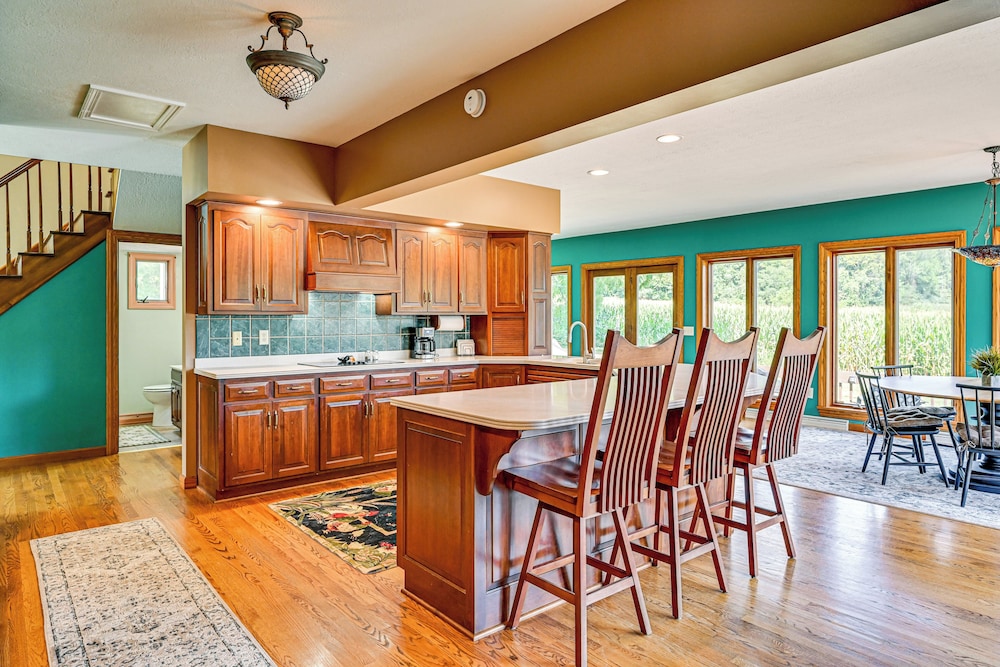 Rural & Private Dover Retreat: Close to Wineries!