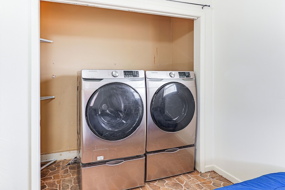 7 Mi to Dtwn Odessa: Home w/ Large Yard!