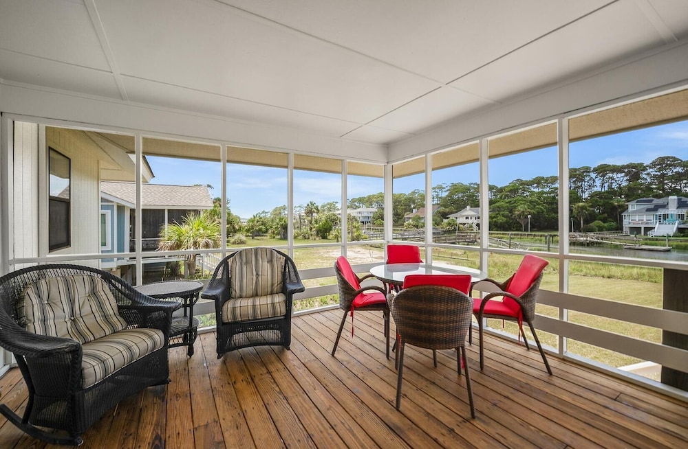 Coastal Charm With Canal Views - 419 Tarpon Blvd, Fripp Island
