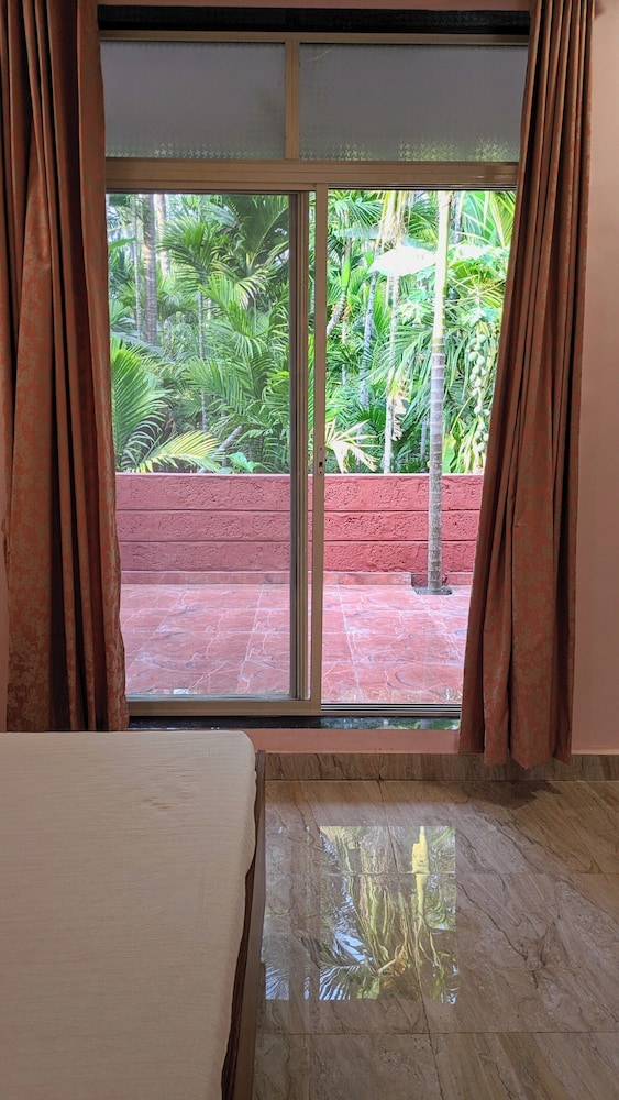 Soham Beach Resort, Diveagar