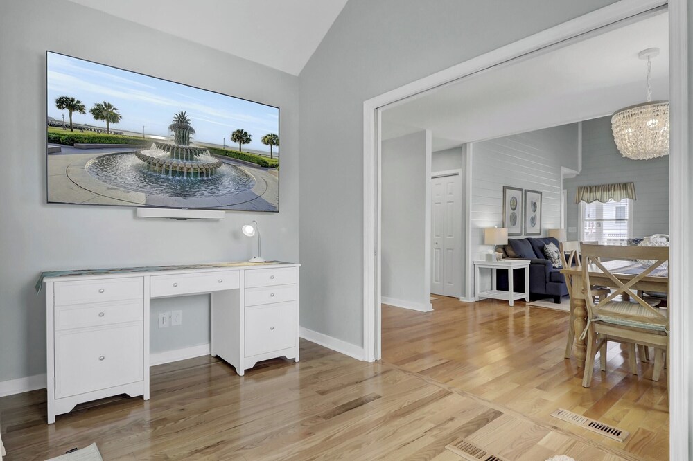 55 Pelican Bay by Avantstay Easy Beach Access, Shared Pool, Lagoon Fishing view 5