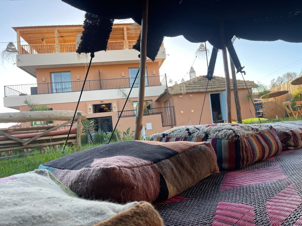 Harmony surf lodge