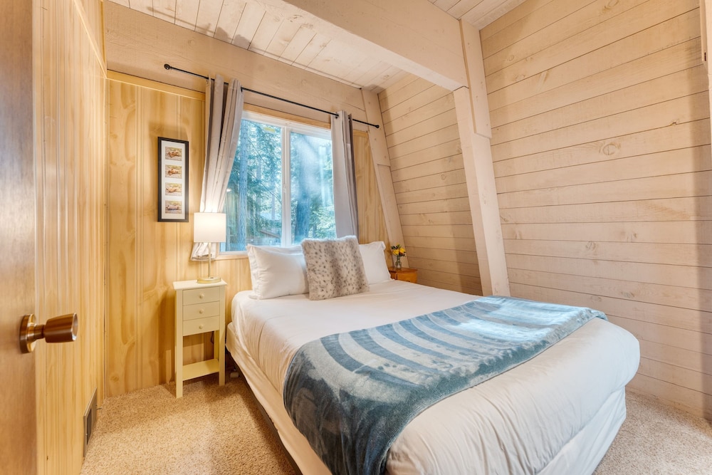 Lundy Bearden Serene Tahoe Retreat With Deck Fireplace and Forest Views