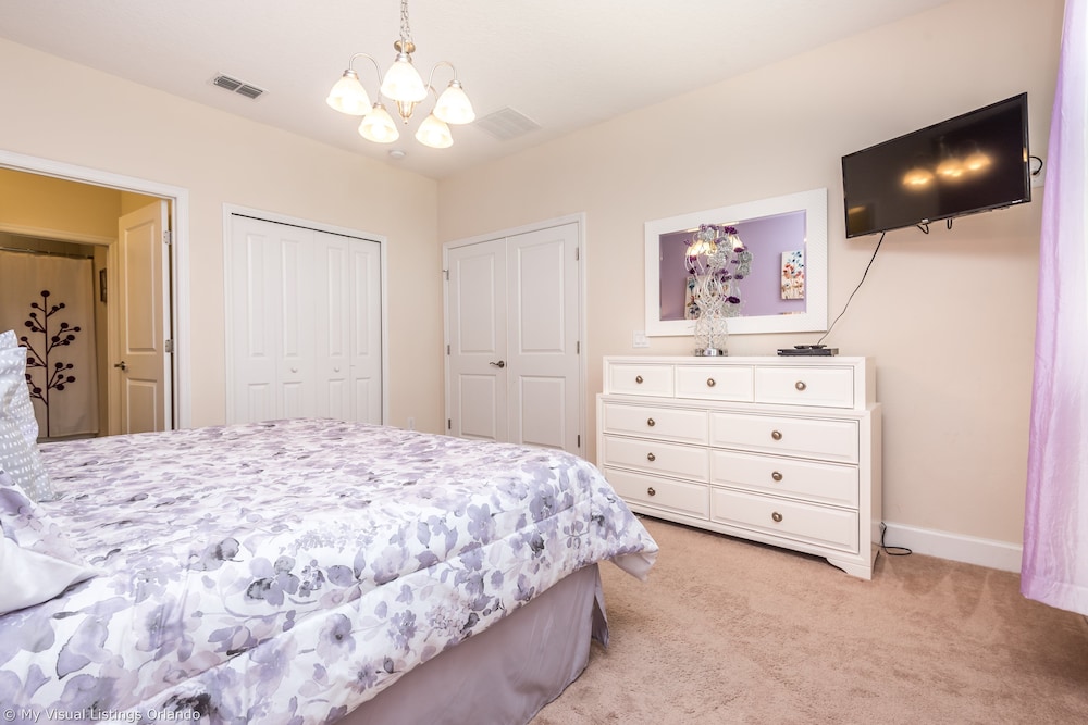 430cd Magical 4 Bedroom 4.5 Bathroom Town Home view 5