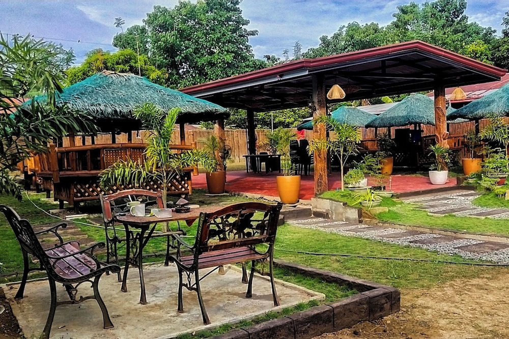 Mom Shie'S Apartelle