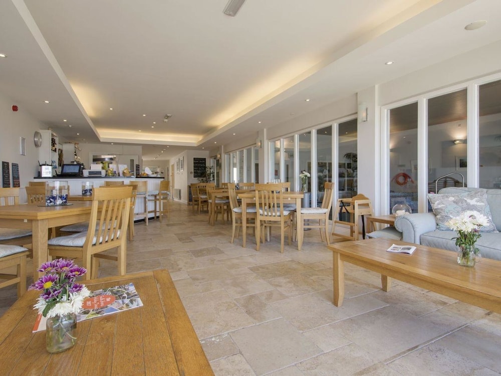 19 Burgh Island Causeway
