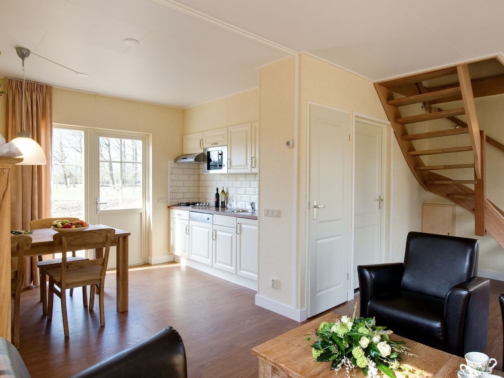 Stylish Farmhouse Escape view 3