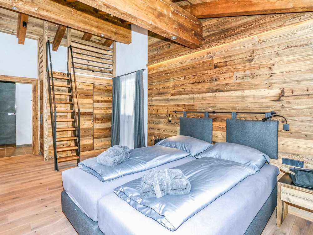 Chalet in Saalbach With Panoramic Sauna