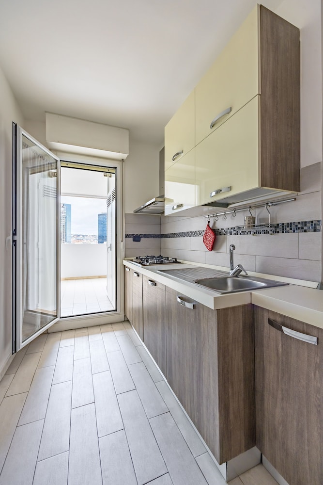 Casa Kenzo With Parking by Napoliapartments