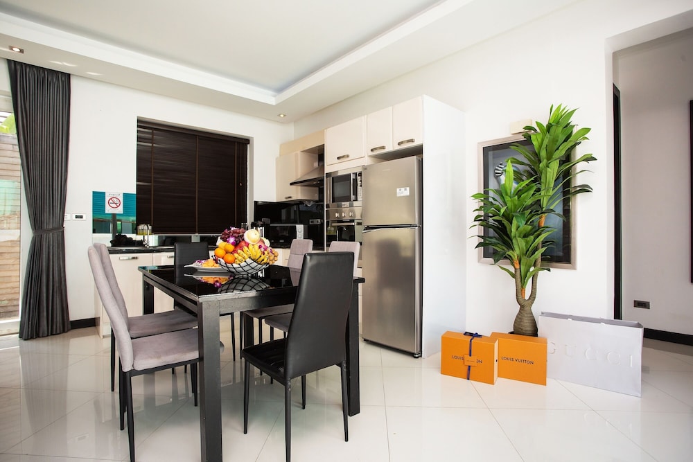 Hollywood Pool Villa Jomtien Pattaya