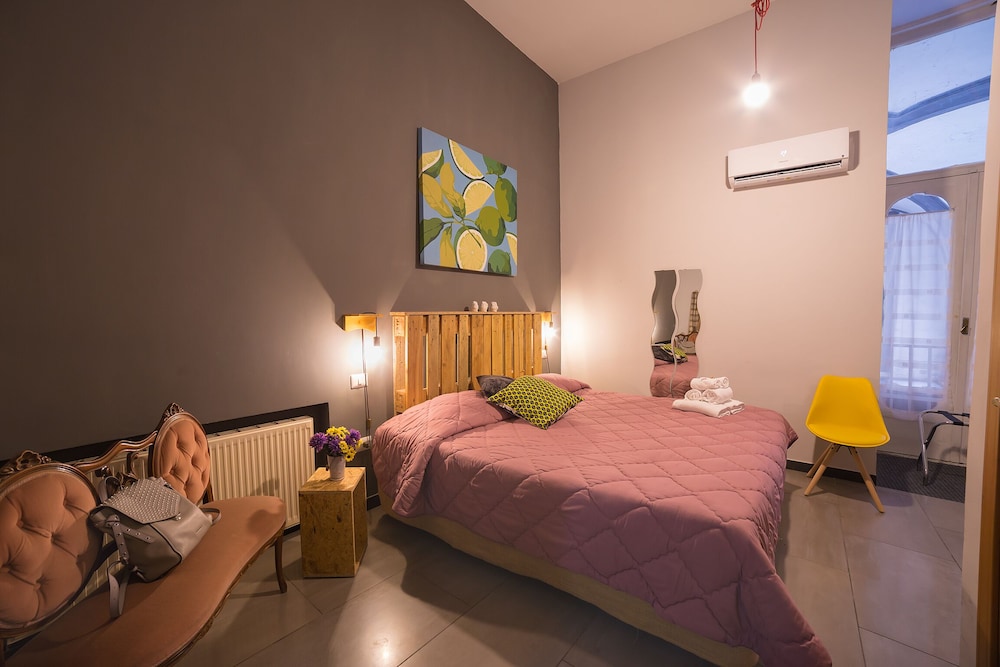 Le 4 Stagioni Dante H Napoli Centro by ClaPa Group Dislocated Hospitality