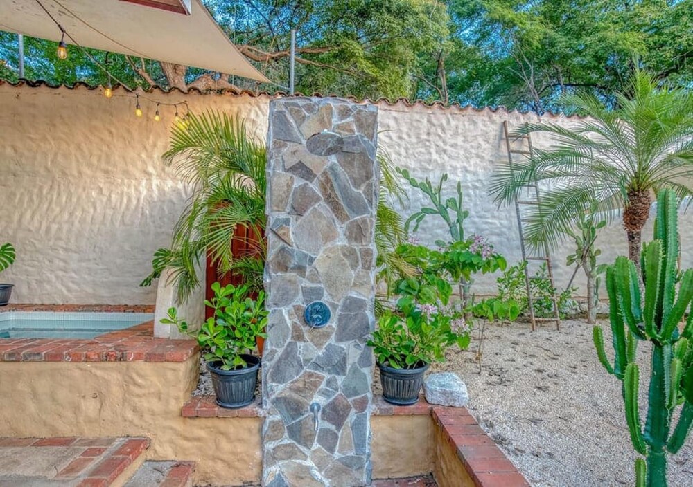 Few Steps to Beach Private Pool and Jacuzzi