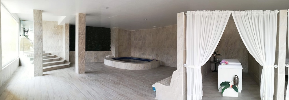 Zacatecas Vacations - Hotel Don Miguel - Property Image 1