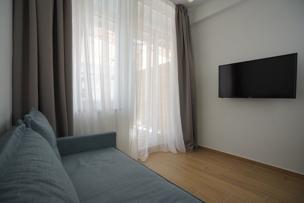 Tip Top Suites