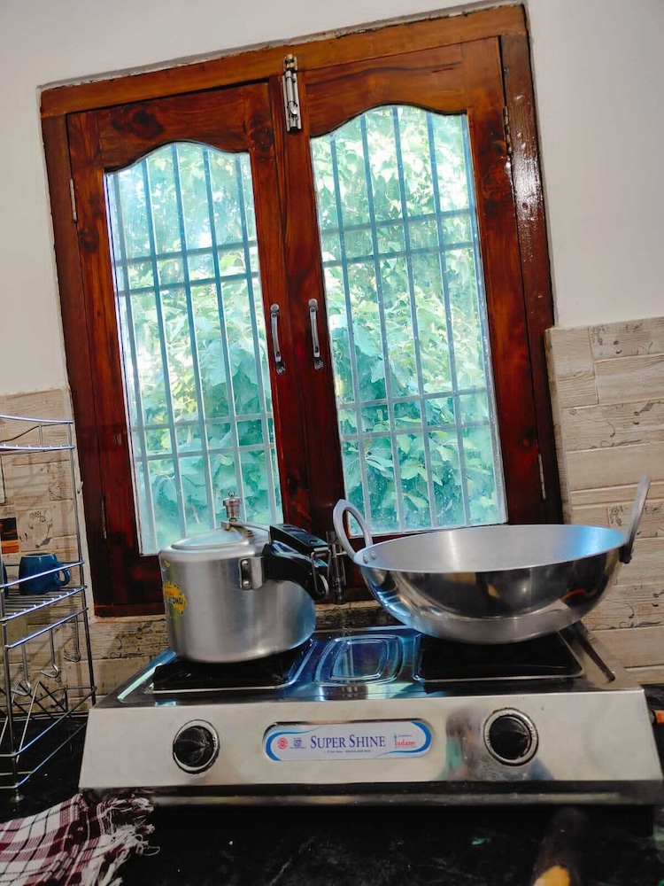 Kashi Cottage Homestay By GRB