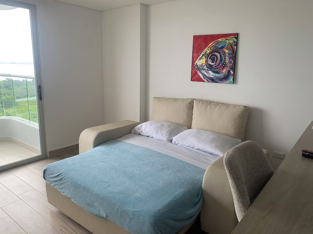 Oceani Towers 1006
