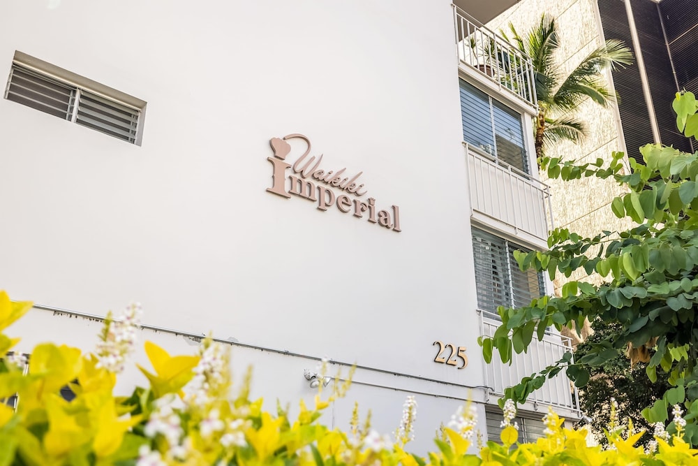 Stylish 2 Bedroom in the Heart of Waikiki