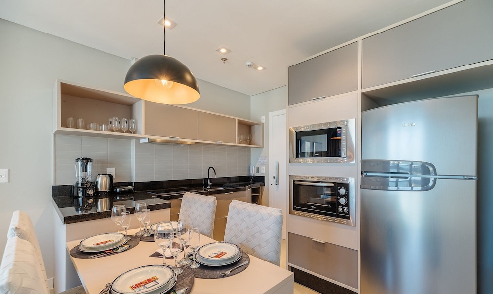 MHF II Apts Variados em Prédio com Vista para o Mar em Itapema