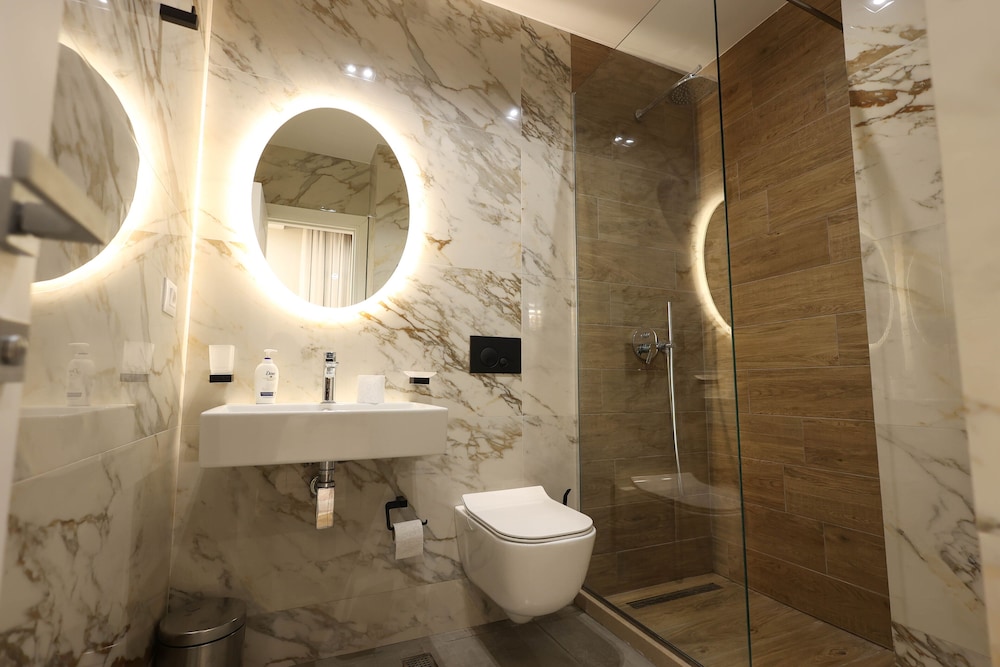 Grandstay Apartments 146