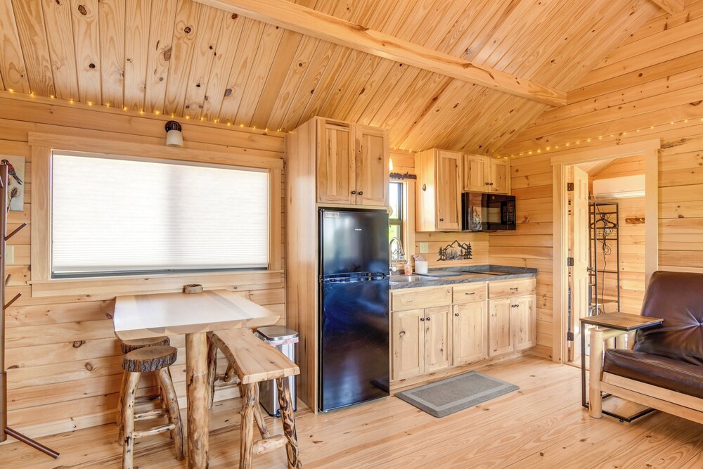 Teton Mtn Views: Peaceful Riverfront Cabin!