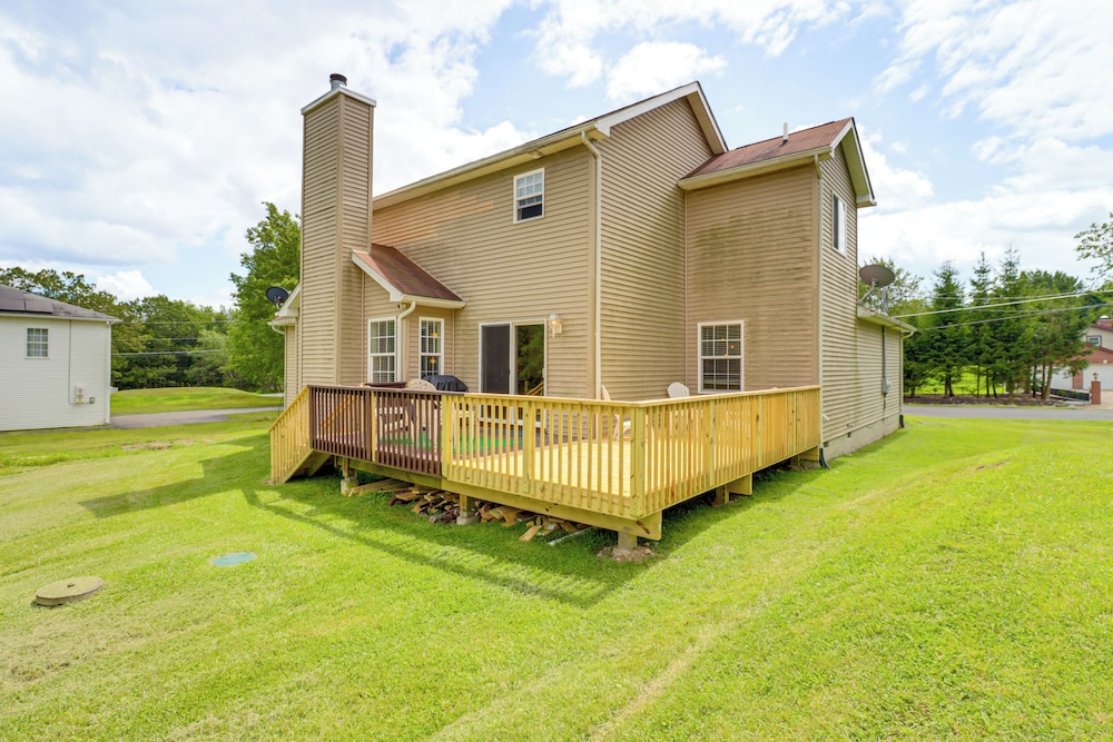 Family Retreat w/ 2 Game Rooms & Deck in Long Pond