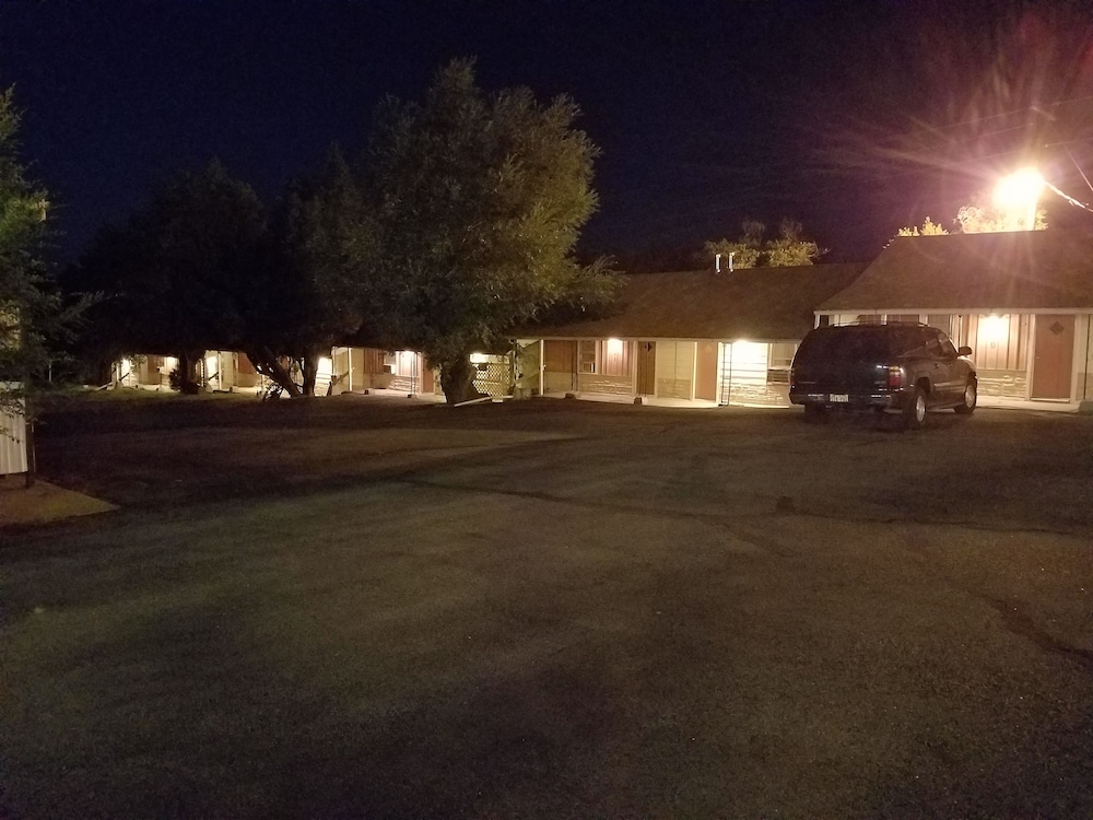Moorcourt Motel