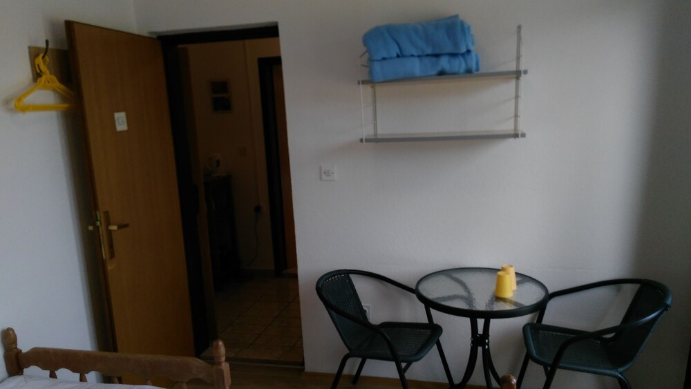 Photo 8