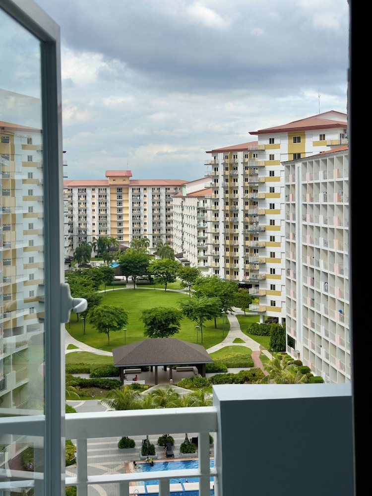 GemstoneBR in SMDC Field Residences