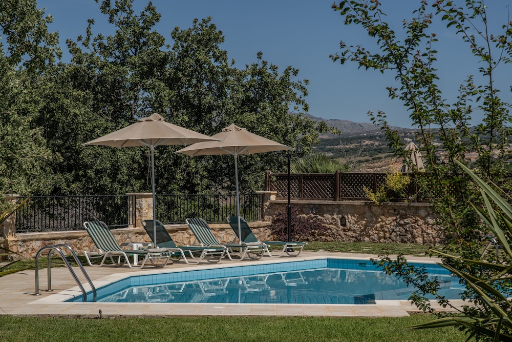 Gerani Villas