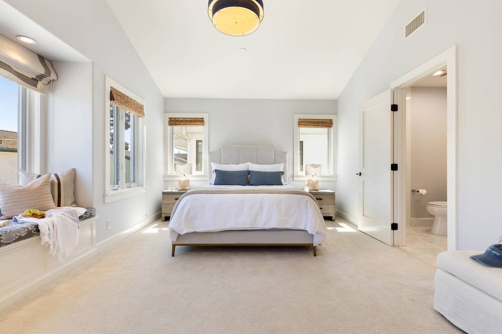 Crystal Cove by Avantstay Gorgeous Charming Newport Home