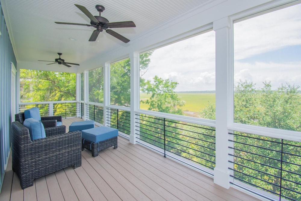 Luxurious Island Retreat Stunning Views Sleeps 8 Free Golf Cart view 5