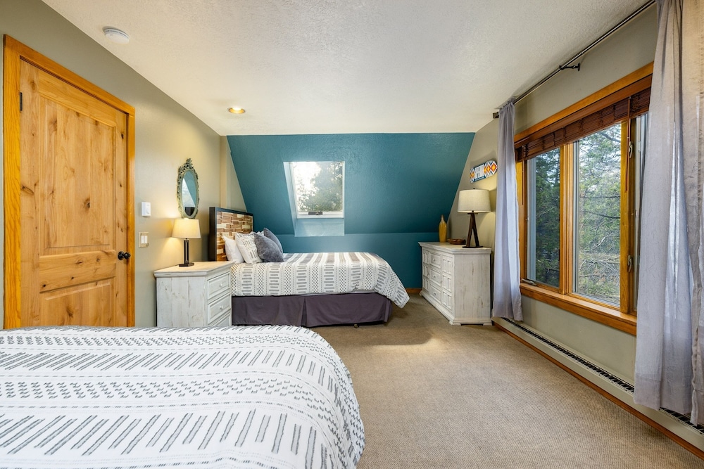 The Pines - Keystone Ski Resort CO Vacation Lodging