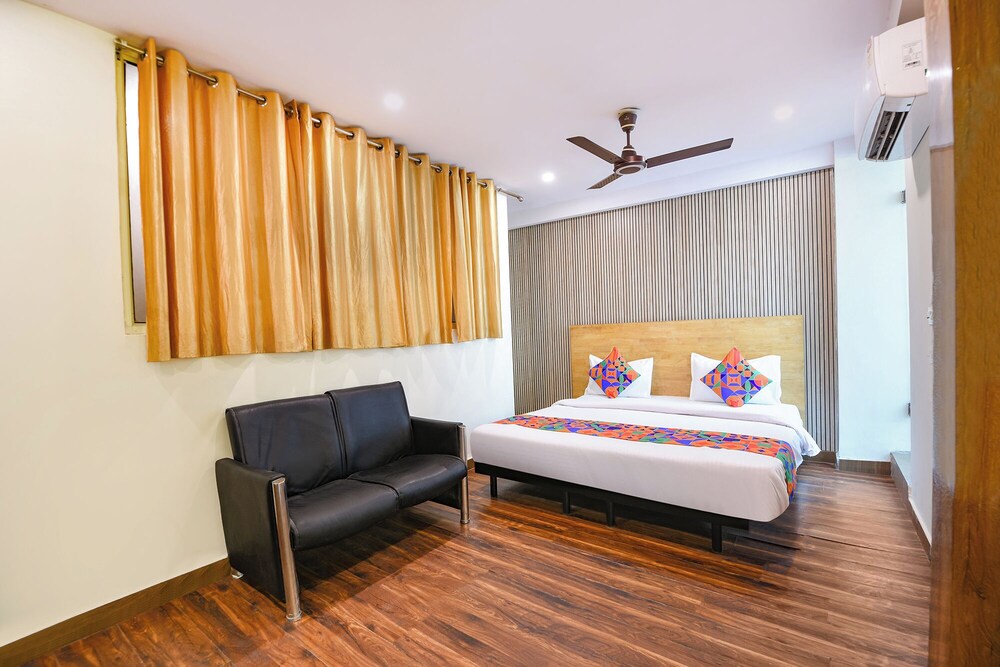 Fabhotel Hari Nagar Ashram
