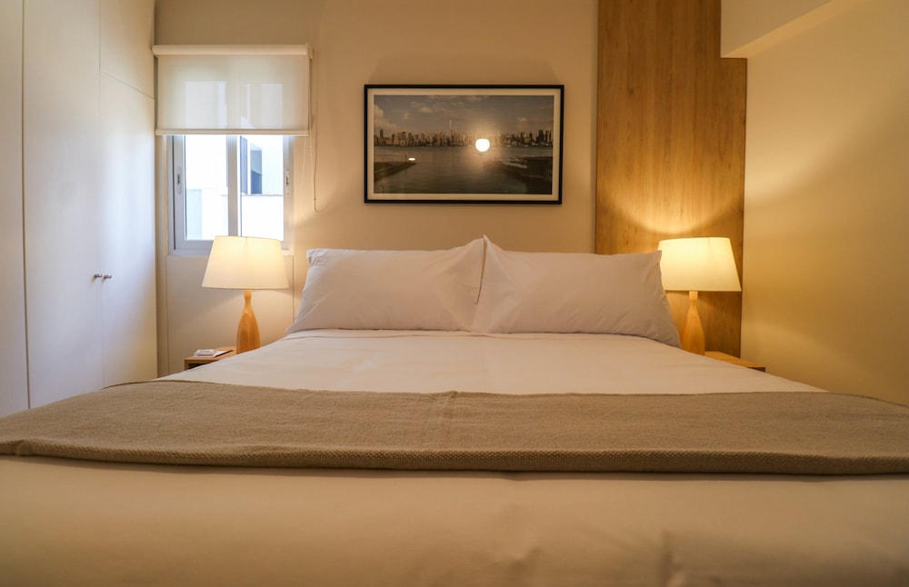 w Breathtaking 2BR With Balcony in Miraflores