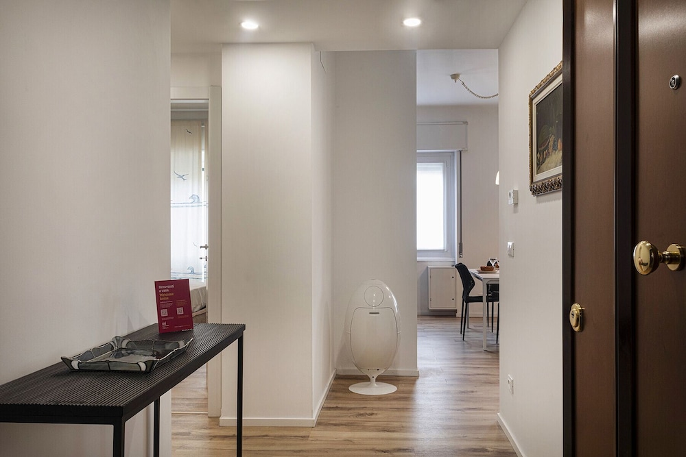 Quinto Modern Flat by Wonderful Italy