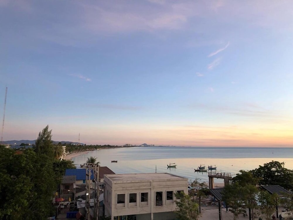 Jetty Huahin Hostel