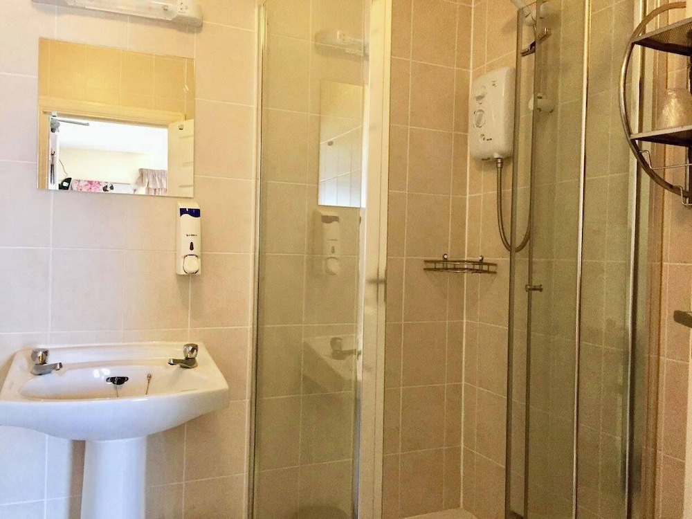 Skegness Vacations - The Northdale Hotel Ltd - Property Image 10