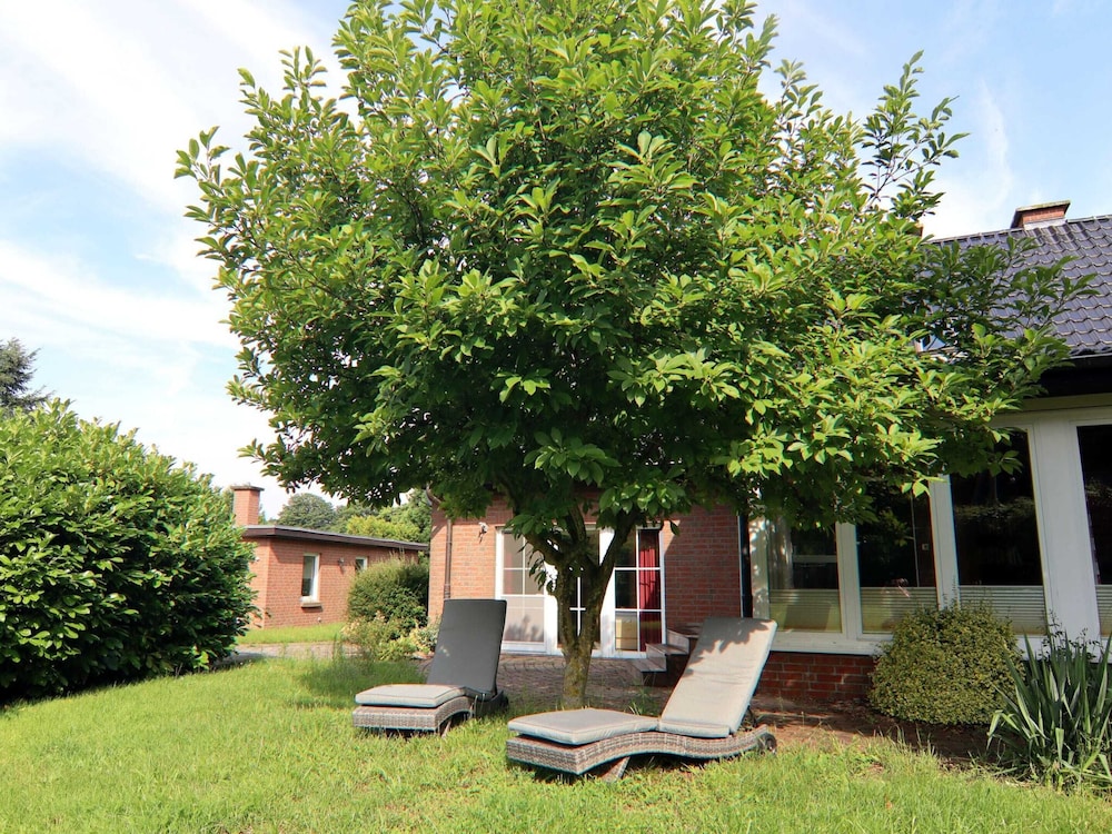 Geraumige Villa Solitude in Wendorf im Bernstein Resort