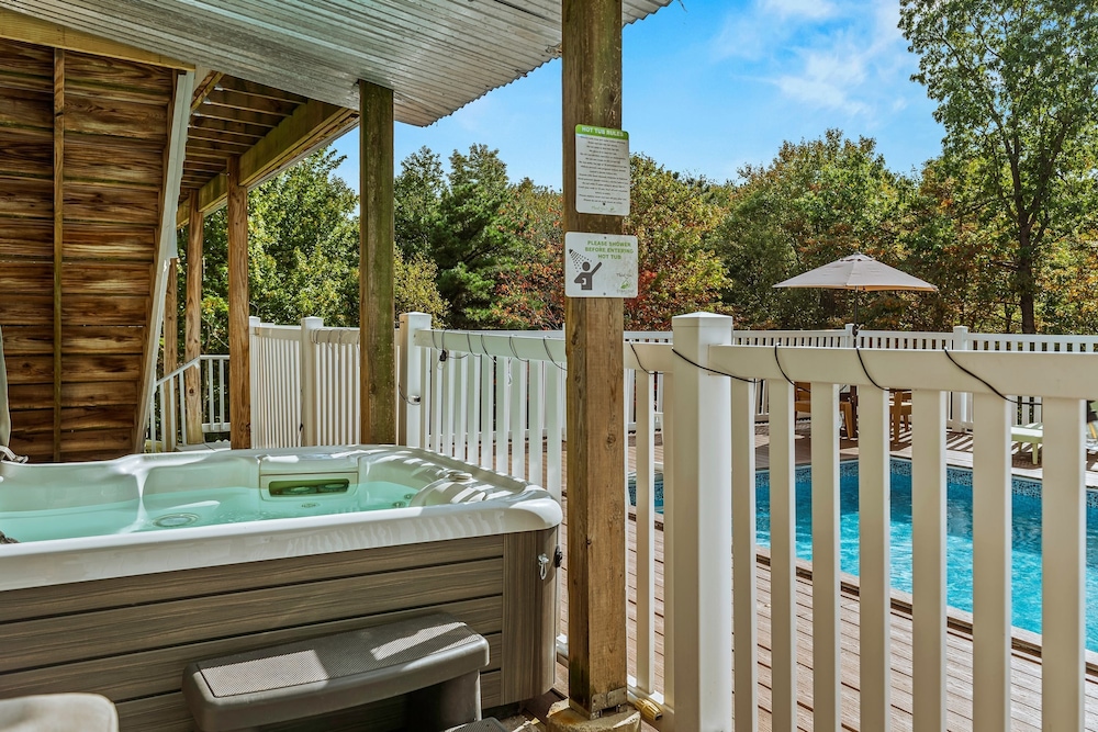 Mountain Mindset by Avantstay Pool Hot Tub Game Room Firepit