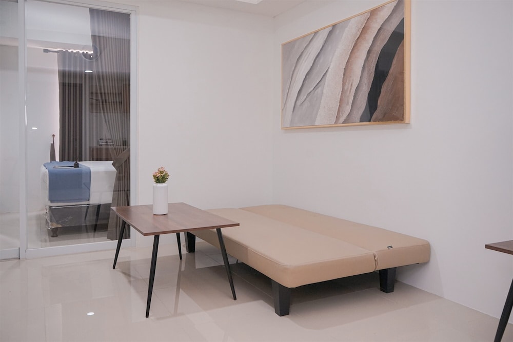 Chic And Cozy 1Br Tamansari Bintaro Mansion Apartment