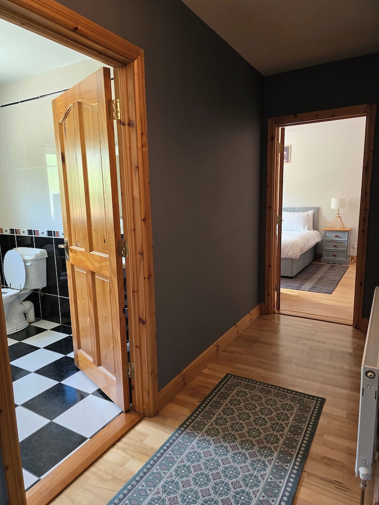 Benroe House - 5 Bedrooms